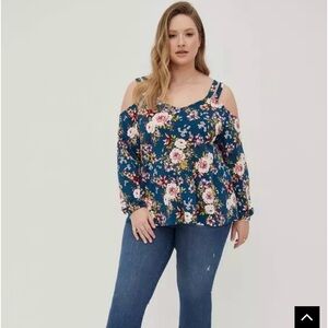 Torrid‎ Knit Crepe V-Neck Cold Cutout Cold
Shoulder Top